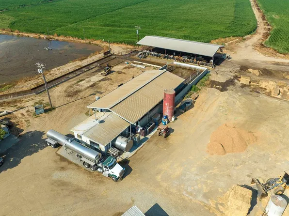 7742 Paradise Rd, Modesto, CA 95358