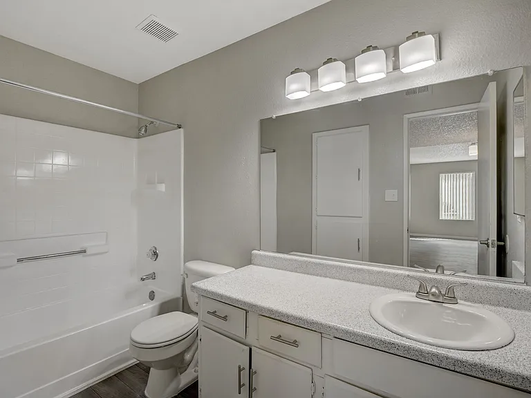 Citrus Apartments — Photo 19