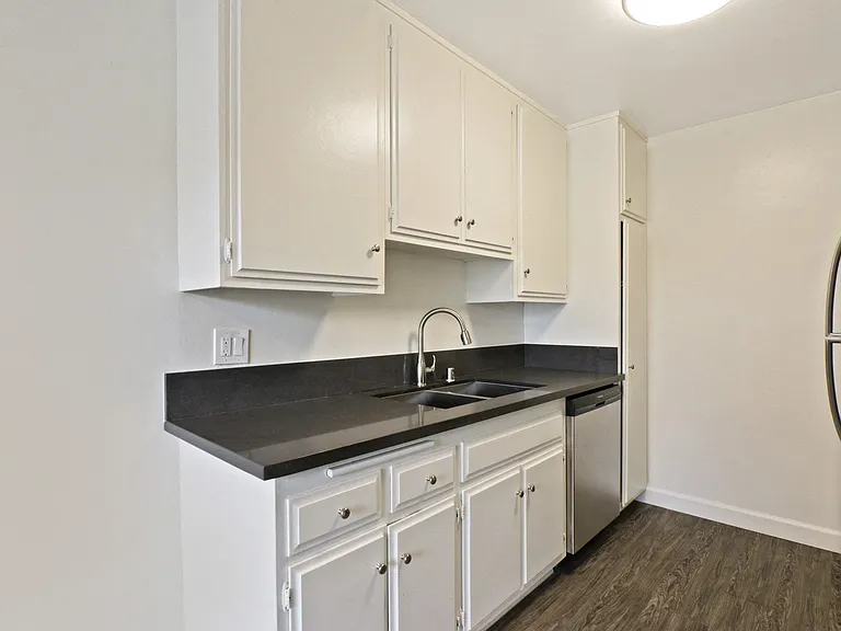 3749 McLaughlin Ave. — Photo 49