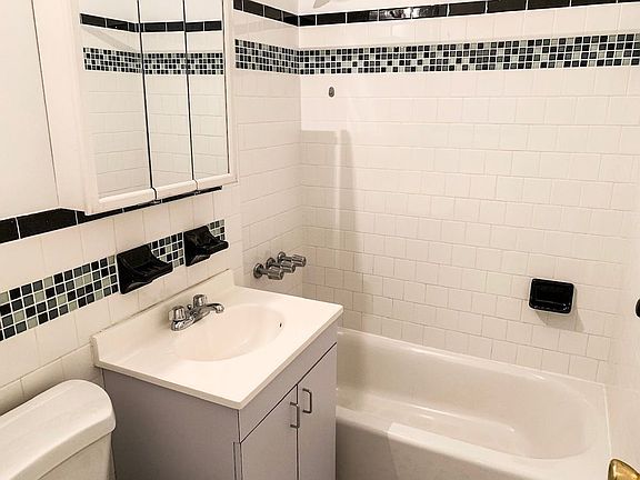 4th image of 8525 120th St APT 2F