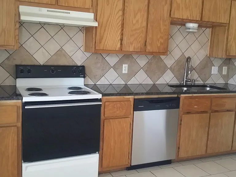 1102 Circle M Dr #C — Photo 12