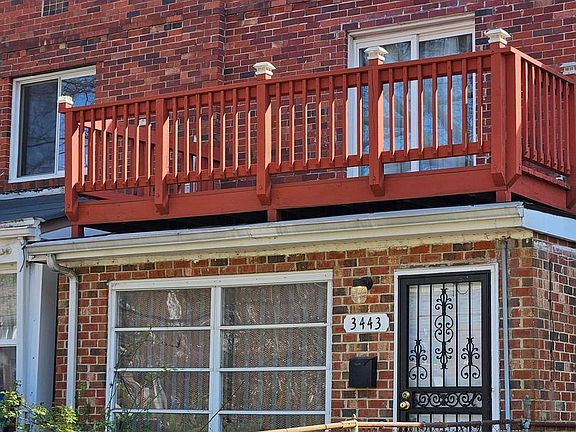 2nd image of 3443 Clay St NE