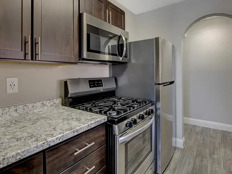 Hidden Cove Apartments — Photo 16