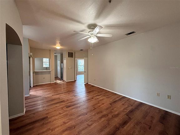 4th image of 102 VISTA VERDI CIRCLE #212