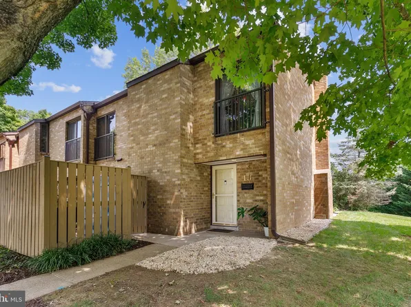 13 Wimpole Ct #D, Cockeysville, MD 21030