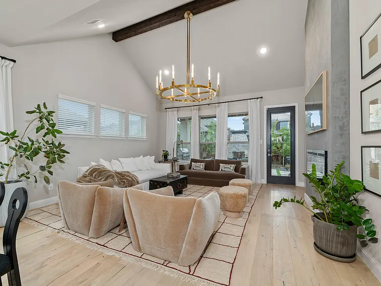 2262 Poppyvine Rd — Photo 10