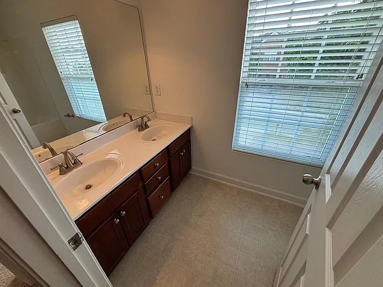 4805 Hoppers Dr — Photo 16