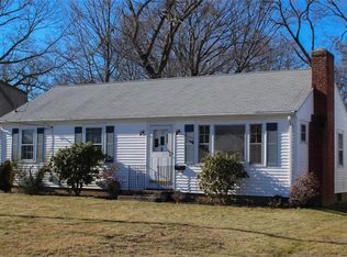 77 Palmer Ave, Riverside, RI 02915