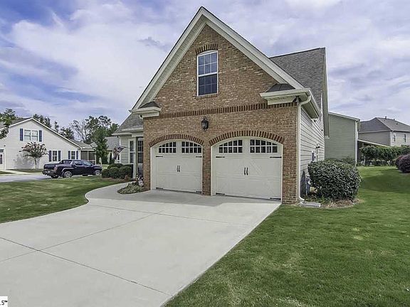 2nd image of 116 Belle Oaks Dr