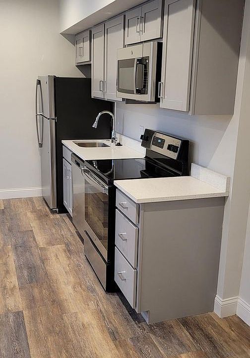 1st image of 741 Seward St #14788631
