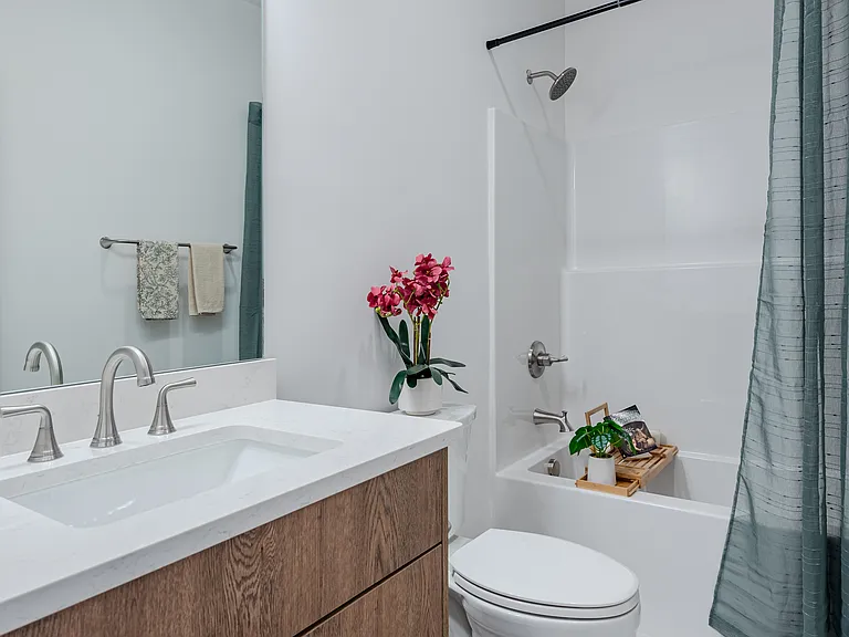 153 Collin Pl — Photo 38