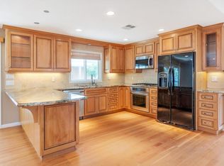 166 Dutchess Way, Sacramento, CA