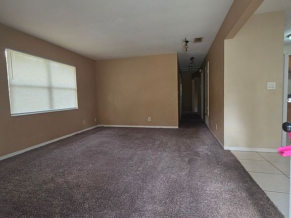 2nd image of 1539 Valencia Ave