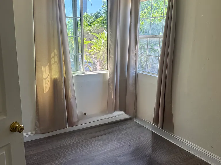 13511 Terra Bella St — Photo 7