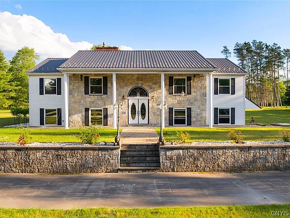 4th image of 10434 Mapledale Rd