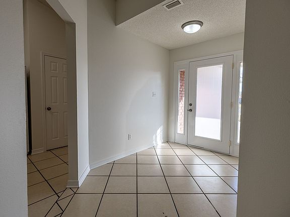 3rd image of 2482 W Ashford Park Dr