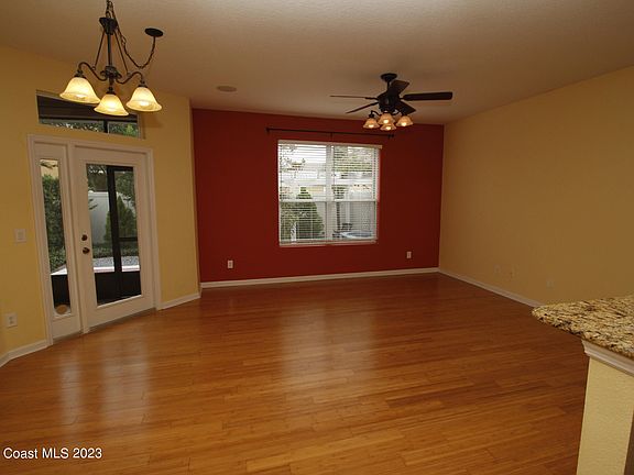 5th image of 3275 Arden Cir #3275