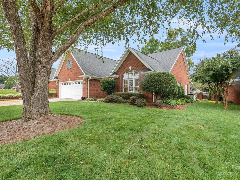 1st image of 2161 Water Oak Ln