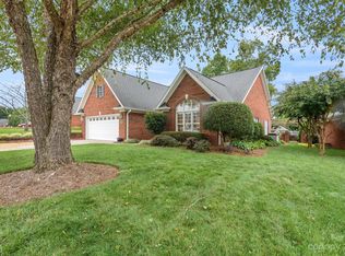 2161 Water Oak Ln, Gastonia, NC 28056