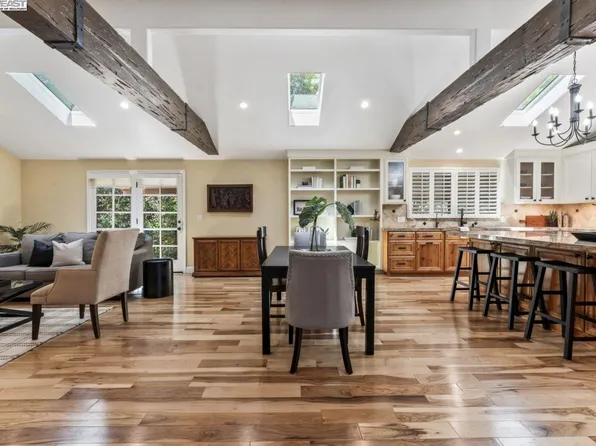 4910 Alhambra Ave, Martinez, CA 94553