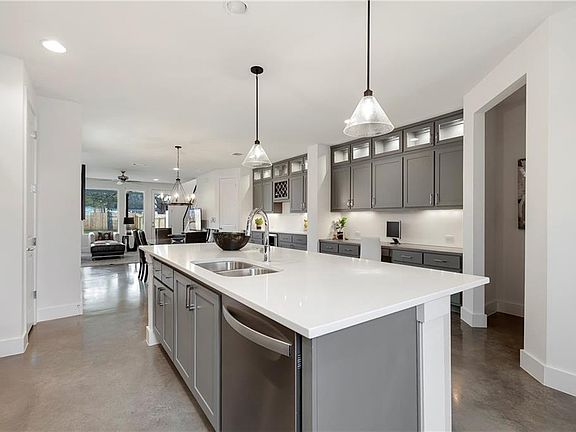 5th image of 3709A Garden Villa Ln