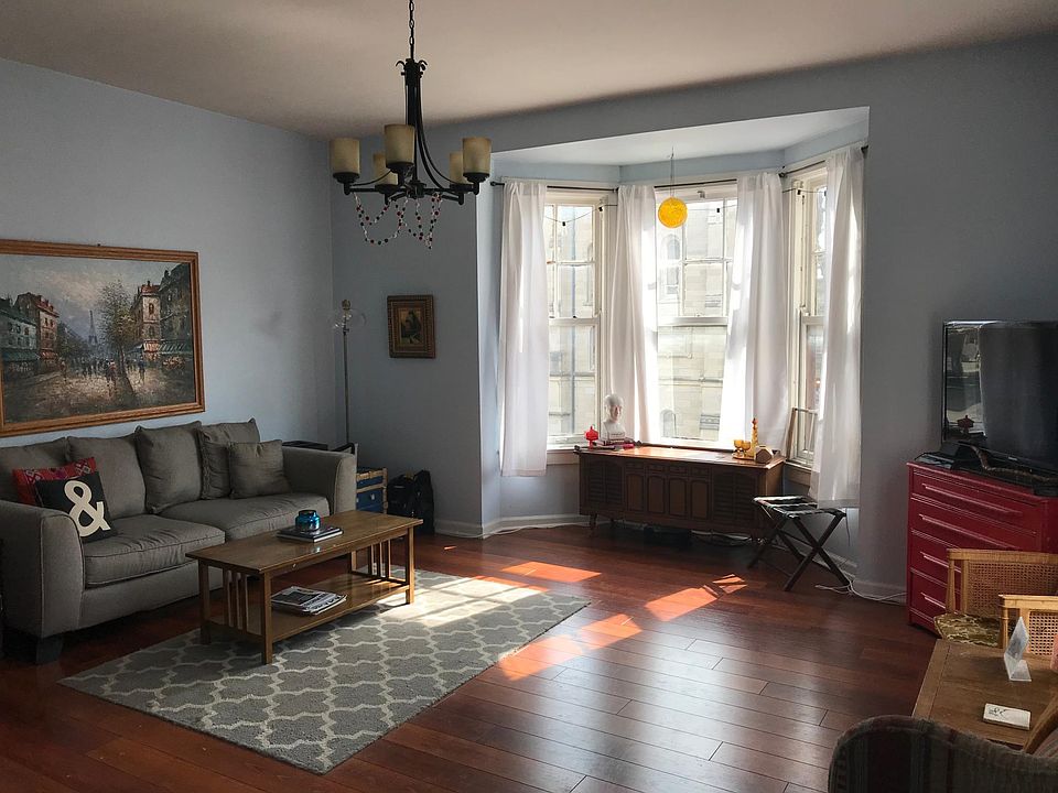 1st image of 402 N Delaware St #305