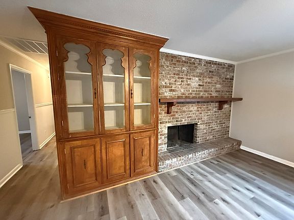 3rd image of 102 McSwean Dr