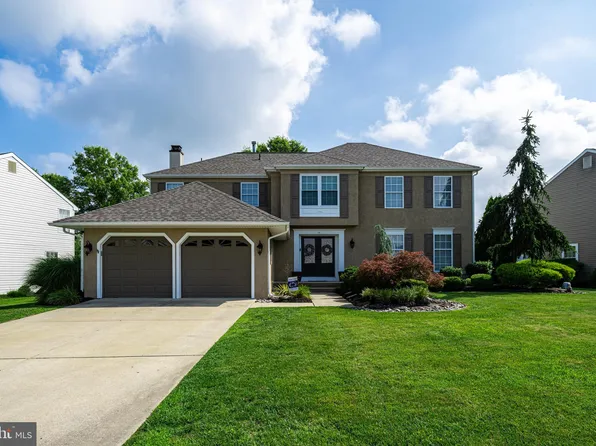 16 Winfield Cir, Sewell, NJ 08080
