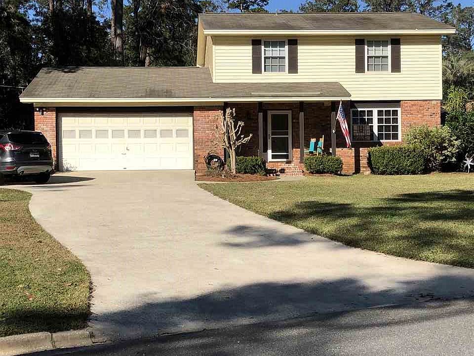 1st image of 2812 Sweetbriar Dr