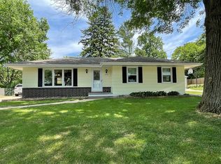 1231 33rd St, West Des Moines, IA 50266