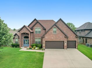 1011 Hunters Pointe, Bentonville, AR 72713