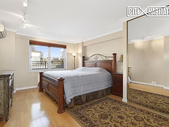 5th image of 200 E 84th St APT 18C