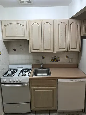 Rented by Cherny Properties, Inc. | media 17