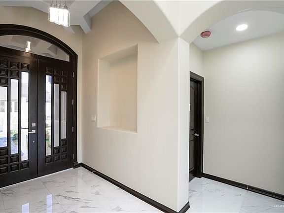 5th image of 2805 Silver Oak Ave