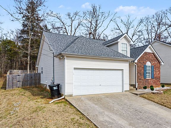 4th image of 401 Niagra Ln