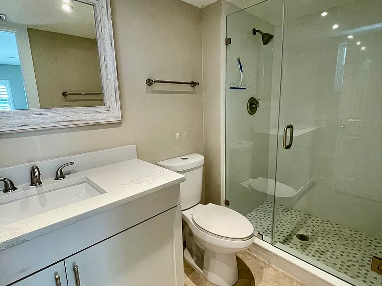 245 Lanchester Ct — Photo 15