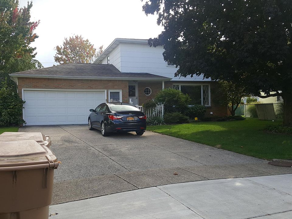 1st image of 128 Sebring Dr