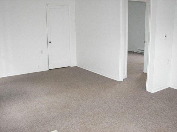 4th image of 525 Whidby St