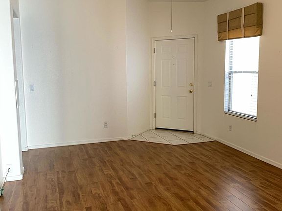 3rd image of 83 S Laveen Pl