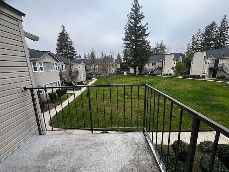 Carmel Woods Apartments — Photo 105