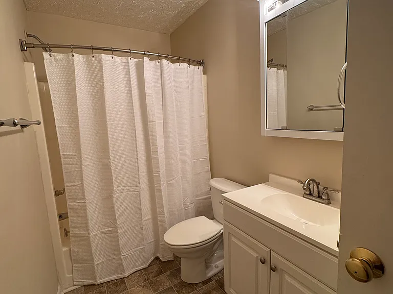 365 W Illinois Ave #10 — Photo 7