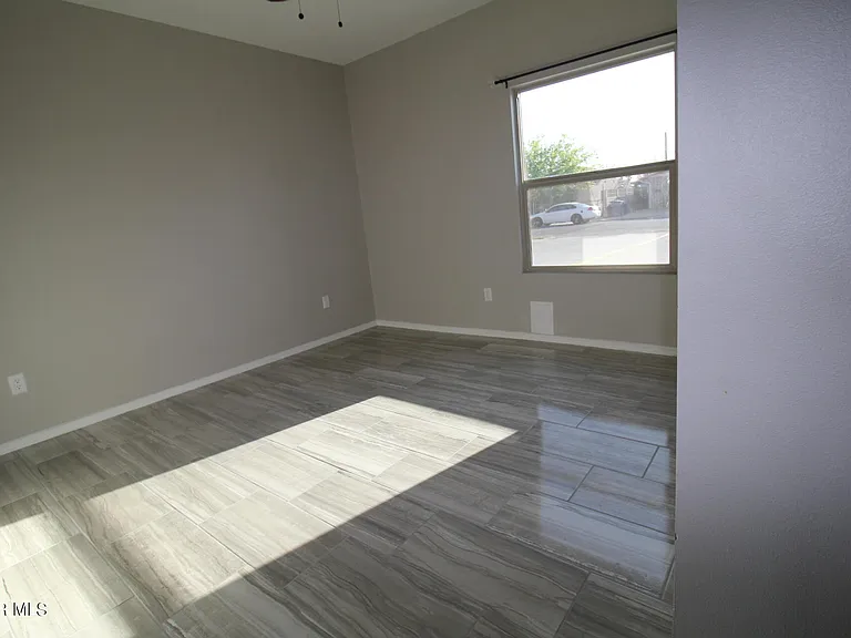 517 Val Verde St #B — Photo 21