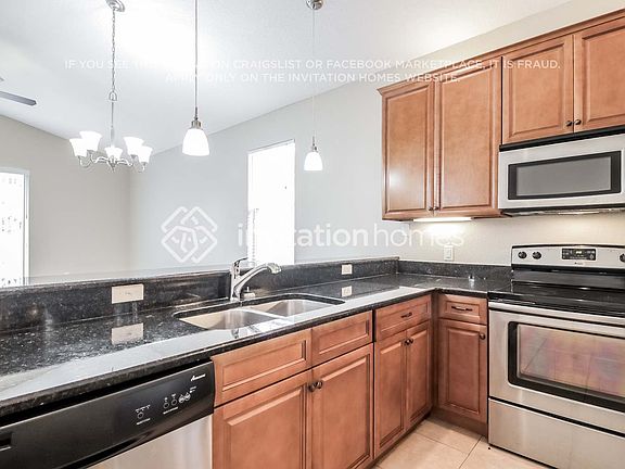 5th image of 521 Hibiscus Cove Dr
