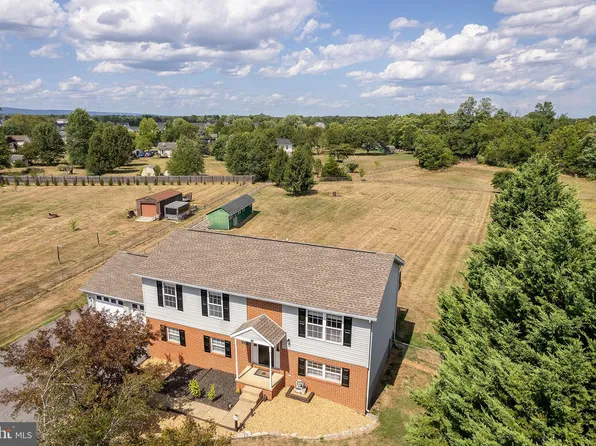 243 Montana Ct, Bunker Hill, WV 25413