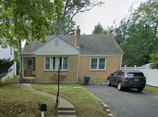 200 Woodland Ave, Ewing, NJ 08638