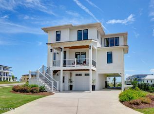 11 Amidships Lane, Hampstead, NC 28443