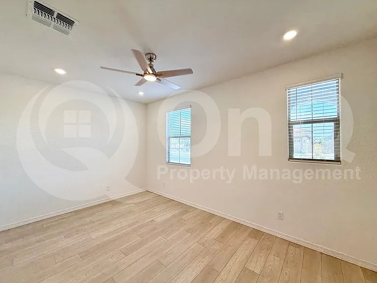 2980 E Augusta Ave — Photo 5