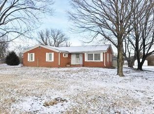 8376 S Edison Pl, Terre Haute, IN 47802