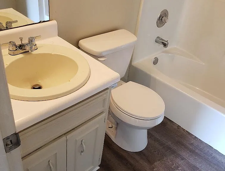 230 Lanier Dr #215 — Photo 22