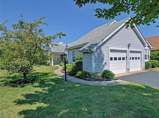 3rd image of 22 Abraham Lincoln Ct